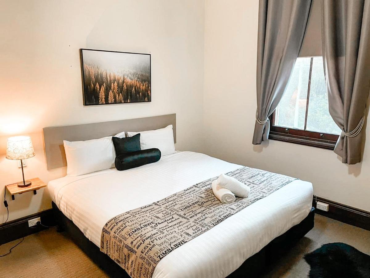 Neath Hotel Eksteriør bilde